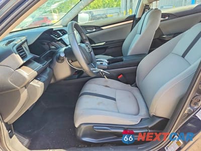 Zdjęcie 7 z 12 samochodu: 2019 HONDA CIVIC LX VIN:2HGFC2F65KH508831 - miniatura