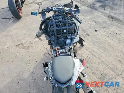 Zdjęcie 6 z 9 samochodu: 2022 BMW S 1000 RR VIN:WB10E2308N6F06642 - miniatura
