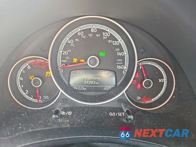 Zdjęcie 9 z 12 samochodu: 2018 VOLKSWAGEN BEETLE S VIN:3VWFD7AT2JM713347 - miniatura