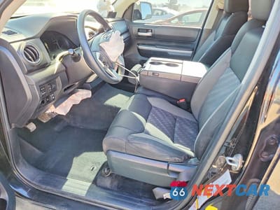 Zdjęcie 7 z 13 samochodu: 2018 TOYOTA TUNDRA CREWMAX SR5 VIN:5TFDY5F15JX694586 - miniatura