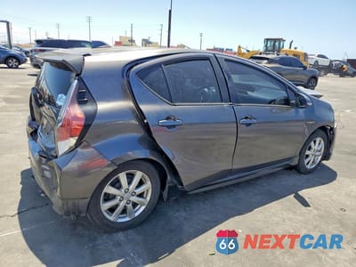 Trzecie zdjęcie samochodu z tyłu: 2017 TOYOTA PRIUS C TWO VIN:JTDKDTB38H1591822 - miniatura