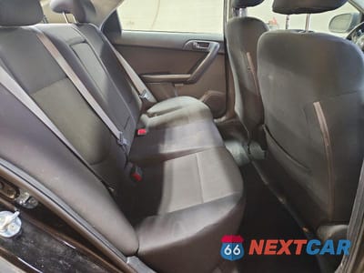 Zdjęcie 10 z 12 samochodu: 2012 KIA FORTE EX VIN:KNAFU4A24C5472096 - miniatura