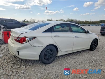 Trzecie zdjęcie samochodu z tyłu: 2011 HYUNDAI SONATA SE VIN:5NPEC4ACXBH054702 - miniatura