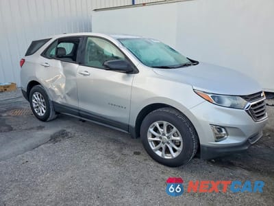 Czwarte zdjęcie samochodu z boku: 2018 CHEVROLET EQUINOX LS VIN:3GNAXHEV9JL125951 - miniatura