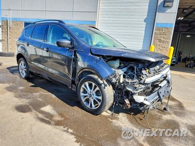 Czwarte zdjęcie samochodu z boku: 2018 FORD ESCAPE SE VIN:1FMCU0GD4JUD07073 - miniatura