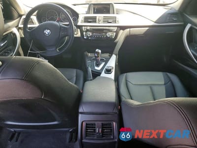 Zdjęcie 8 z 12 samochodu: 2018 BMW 320 I VIN:WBA8A9C54JAH13507 - miniatura