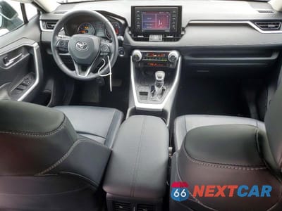Zdjęcie 8 z 13 samochodu: 2020 TOYOTA RAV4 XLE PREMIUM VIN:2T3C1RFV2LC039126 - miniatura