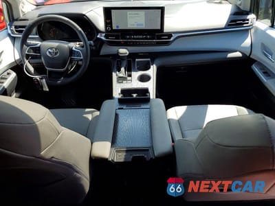 Zdjęcie 8 z 13 samochodu: 2025 TOYOTA SIENNA XLE 7-PASSENGER VIN:5TDJSKFC8SS181733 - miniatura