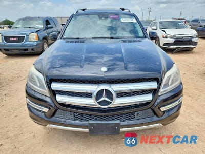 Piąte zdjęcie samochodu w środku: 2016 MERCEDES-BENZ GL 450 4MATIC VIN:4JGDF6EE1GA620427 - miniatura