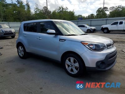 Czwarte zdjęcie samochodu z boku: 2018 KIA SOUL BASE VIN:KNDJN2A25J7596961 - miniatura