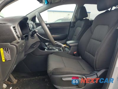 Zdjęcie 7 z 13 samochodu: 2017 KIA SPORTAGE LX VIN:KNDPMCAC7H7282573 - miniatura