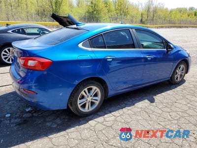 Trzecie zdjęcie samochodu z tyłu: 2017 CHEVROLET CRUZE LT VIN:3G1BE5SM9HS522792 - miniatura