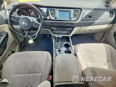 Zdjęcie 8 z 12 samochodu: 2020 KIA SEDONA VIN:KNDMC5C18L6562465 - miniatura