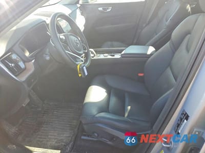 Zdjęcie 7 z 14 samochodu: 2023 VOLVO XC60 PLUS VIN:YV4L12RNXP1376288 - miniatura