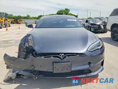 Piąte zdjęcie samochodu w środku: 2022 TESLA MODEL S VIN:5YJSA1E58NF488106 - miniatura