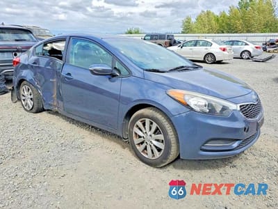 Czwarte zdjęcie samochodu z boku: 2015 KIA FORTE LX VIN:KNAFX4A68F5256301 - miniatura