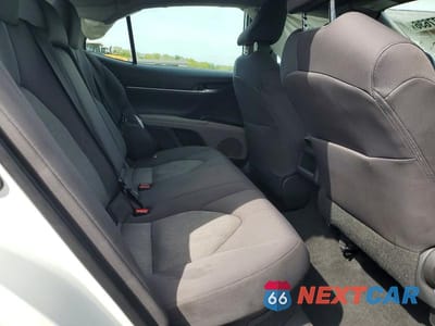 Zdjęcie 10 z 12 samochodu: 2021 TOYOTA CAMRY LE VIN:4T1C31AK8MU562748 - miniatura