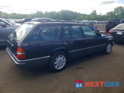 Trzecie zdjęcie samochodu z tyłu: 1994 MERCEDES-BENZ E 320 VIN:WDBEA92E4RF285312 - miniatura