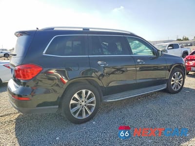 Trzecie zdjęcie samochodu z tyłu: 2013 MERCEDES-BENZ GL 450 4MATIC VIN:4JGDF7CE1DA254537 - miniatura