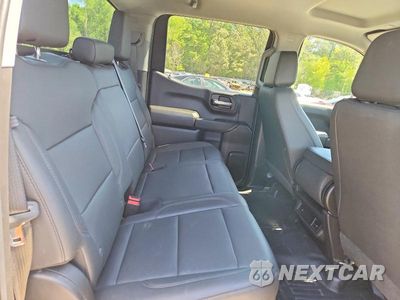Zdjęcie 10 z 12 samochodu: 2025 CHEVROLET SILVERADO K1500 VIN:1GCPKAEKXSZ275186 - miniatura