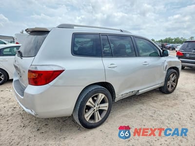 Trzecie zdjęcie samochodu z tyłu: 2009 TOYOTA HIGHLANDER SPORT VIN:JTEDS43A792082300 - miniatura