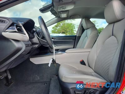 Zdjęcie 7 z 12 samochodu: 2022 TOYOTA CAMRY SE VIN:4T1G11AK2NU041503 - miniatura