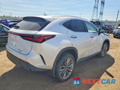 Trzecie zdjęcie samochodu z tyłu: 2025 LEXUS NX 350H PREMIUM VIN:JTJGKCEZ6S5038840 - miniatura