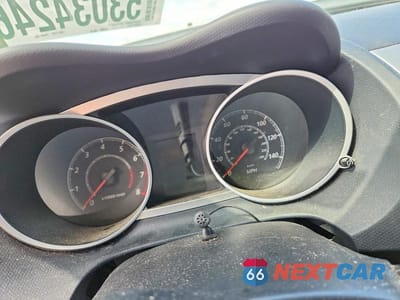 Zdjęcie 9 z 12 samochodu: 2013 MITSUBISHI OUTLANDER ES VIN:JA4AS2AW3DU011080 - miniatura