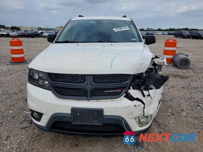 Piąte zdjęcie samochodu w środku: 2019 DODGE JOURNEY SE VIN:3C4PDCBB1KT687093 - miniatura
