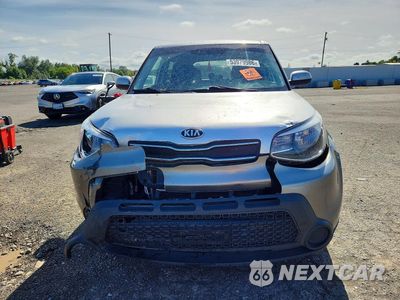 Piąte zdjęcie samochodu w środku: 2017 KIA SOUL BASE VIN:KNDJN2A25H7479021 - miniatura