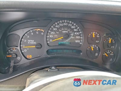 Zdjęcie 9 z 12 samochodu: 2005 GMC SIERRA K2500 HEAVY DUTY VIN:1GTHK29U75E197368 - miniatura