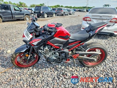 Trzecie zdjęcie samochodu z tyłu: 2024 KAWASAKI ZR900 F VIN:ML5ZRDF18RDA69705 - miniatura