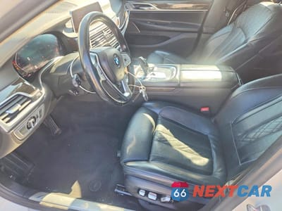 Zdjęcie 7 z 12 samochodu: 2020 BMW 740 I VIN:WBA7T2C07LCE43469 - miniatura