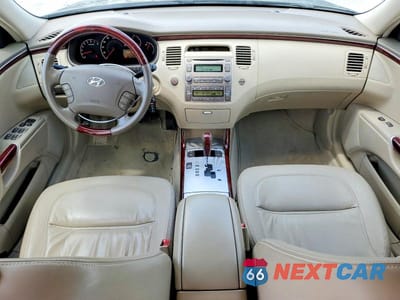 Zdjęcie 8 z 12 samochodu: 2006 HYUNDAI AZERA VIN:KMHFC46FX6A079115 - miniatura