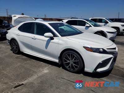 Czwarte zdjęcie samochodu z boku: 2024 TOYOTA CAMRY HYBRID SE VIN:4T1S31AK2RU077489 - miniatura