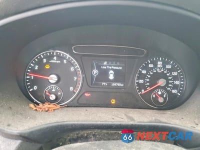 Zdjęcie 9 z 13 samochodu: 2016 KIA SORENTO LX V6 VIN:5XYPG4A56GG002495 - miniatura