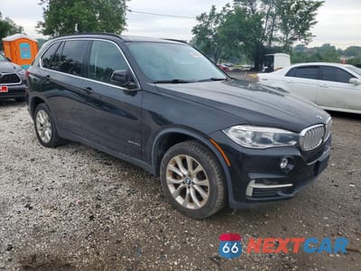 Czwarte zdjęcie samochodu z boku: 2016 BMW X5 XDR40E VIN:5UXKT0C54G0S76374 - miniatura