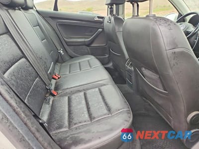 Zdjęcie 10 z 12 samochodu: 2010 VOLKSWAGEN JETTA SE VIN:3VWRZ7AJ5AM049607 - miniatura