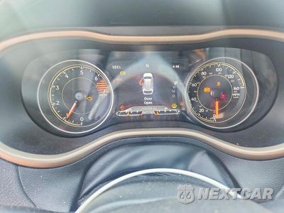 Zdjęcie 9 z 13 samochodu: 2016 JEEP CHEROKEE LIMITED VIN:1C4PJMDB3GW202465 - miniatura