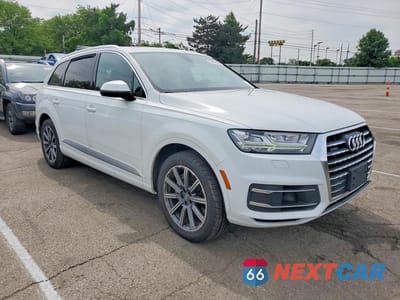 Czwarte zdjęcie samochodu z boku: 2017 AUDI Q7 PRESTIGE VIN:WA1VABF75HD019161 - miniatura
