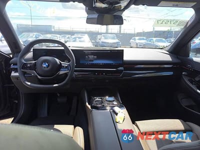Zdjęcie 9 z 15 samochodu: 2026 BMW 530 XI VIN:WBA53FJ0XTCW69911 - miniatura