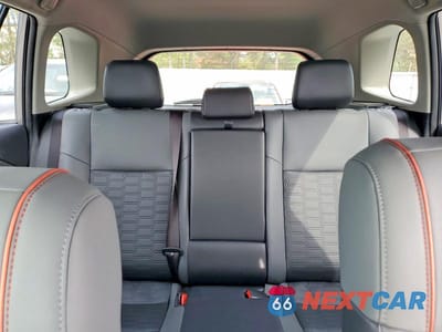 Zdjęcie 10 z 14 samochodu: 2026 TOYOTA RAV4 WOODLAND VIN:JTM6CRAV1TD000781 - miniatura