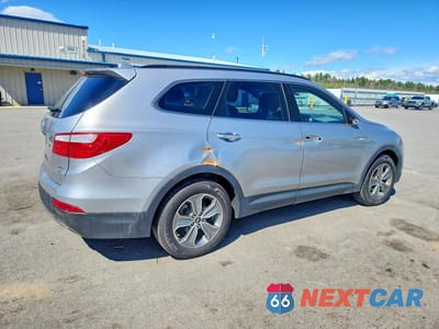 Trzecie zdjęcie samochodu z tyłu: 2016 HYUNDAI SANTA FE SE VIN:KM8SMDHF6GU156345 - miniatura