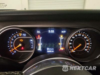 Zdjęcie 9 z 12 samochodu: 2018 JEEP WRANGLER UNLIMITED SAHARA VIN:1C4HJXEG3JW193631 - miniatura