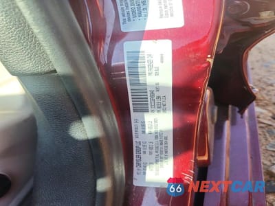 Zdjęcie 12 z 12 samochodu: 2015 CHRYSLER 200 C VIN:1C3CCCCG6FN583043 - miniatura