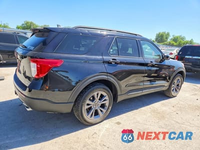 Trzecie zdjęcie samochodu z tyłu: 2024 FORD EXPLORER XLT VIN:1FMSK8DH1RGA10795 - miniatura