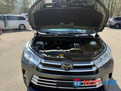 Zdjęcie 7 z 13 samochodu: 2018 TOYOTA HIGHLANDER XLE VIN:5TDJZRFHXJS819267 - miniatura