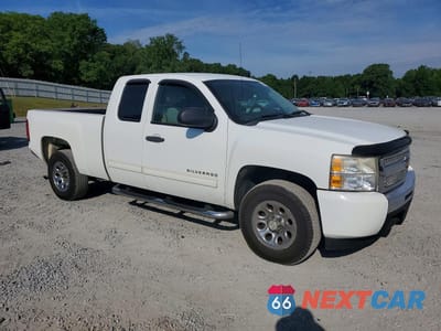 Czwarte zdjęcie samochodu z boku: 2011 CHEVROLET SILVERADO C1500 LT VIN:1GCRCSEA0BZ178064 - miniatura