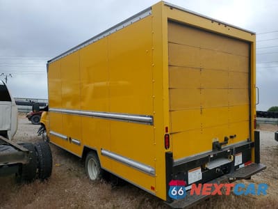 Drugie zdjęcie samochodu z przodu: 2021 GMC SAVANA CUTAWAY G3500 BOX TRUCK VIN:7GZ37TC78MN006627 - miniatura
