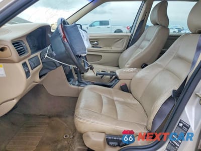 Zdjęcie 7 z 12 samochodu: 2000 VOLVO V70 XC VIN:YV1LZ56D0Y2726283 - miniatura